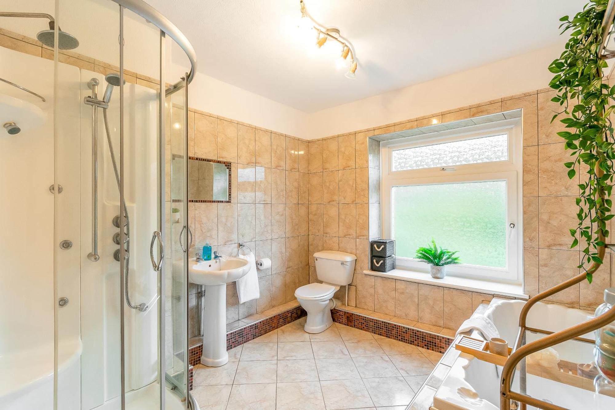The View Spacious Apartment In Afan Forest Bike Park By Staystaycations Port Talbot Zewnętrze zdjęcie